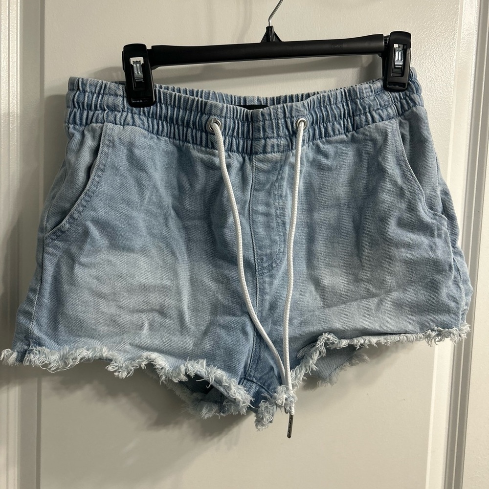 Kendall & Kylie Light Wash Jean Shorts